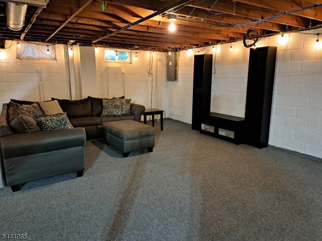 3 Meadow Brook Rd, Raritan Twp., NJ 08822