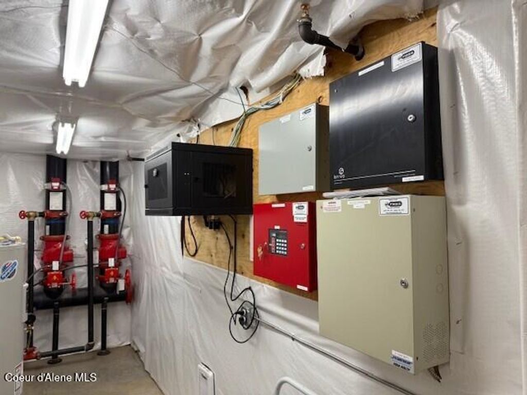 1106 Airpark Court, Sandpoint, ID 83864 photo 9