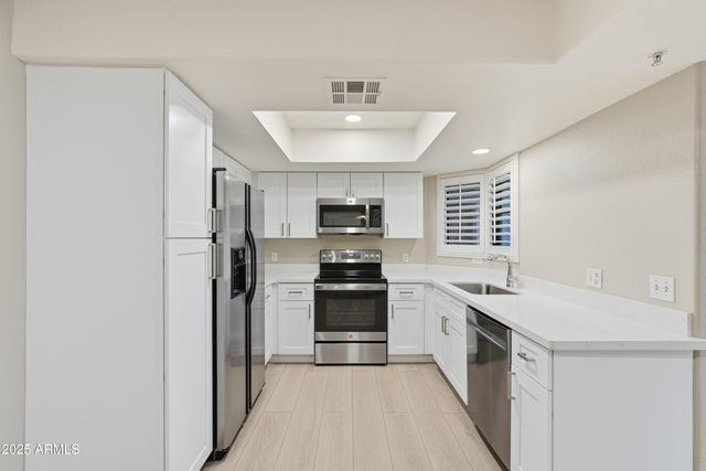 9990 N SCOTTSDALE Road 1014, Paradise Valley, AZ 85253