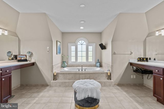 929 PUTTING GREEN CIR, Harleysville, PA 19438
