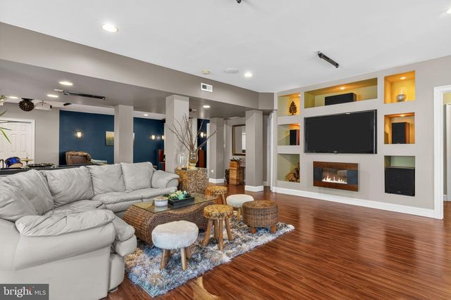 929 PUTTING GREEN CIR, Harleysville, PA 19438