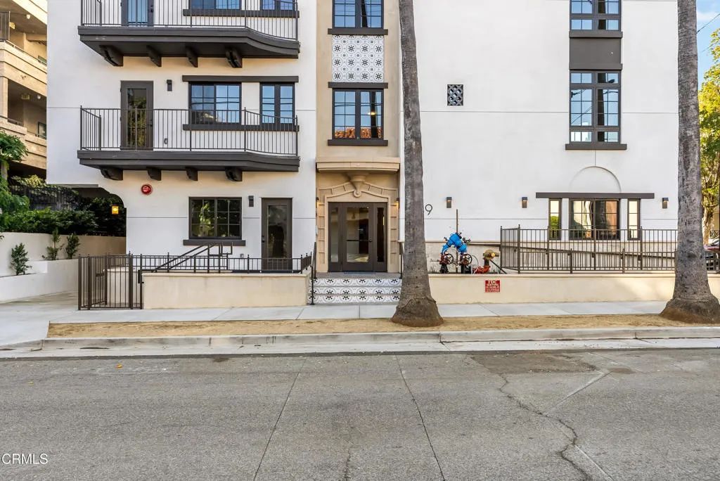 139 S Oak Knoll Avenue 102, Pasadena, CA 91101