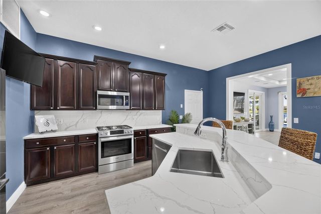 5216 POINT HARBOR LANE, Apollo Beach, FL 33572