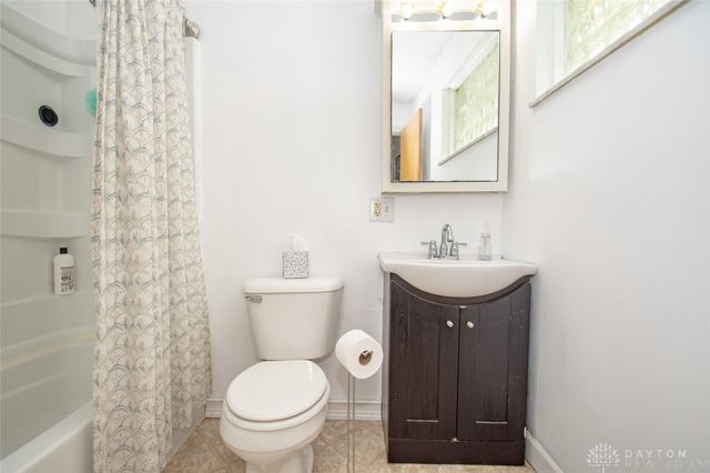 2735 Sutton Avenue, Kettering, OH 45429