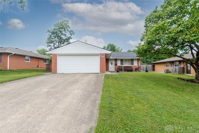 2735 Sutton Avenue, Kettering, OH 45429