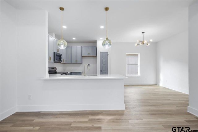 228 S Fenton Ave., Tyler, TX 75702