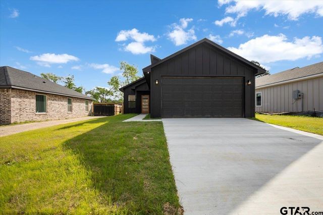 228 S Fenton Ave., Tyler, TX 75702