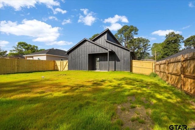 228 S Fenton Ave., Tyler, TX 75702