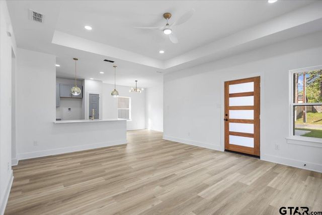 228 S Fenton Ave., Tyler, TX 75702