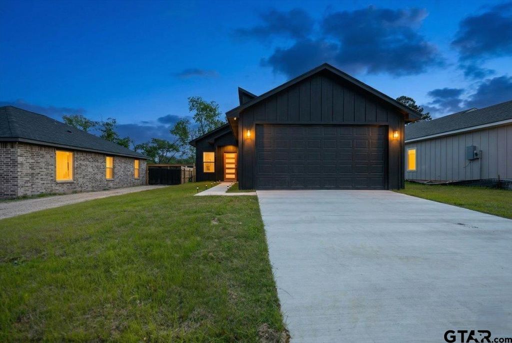 228 S Fenton Ave., Tyler, TX 75702