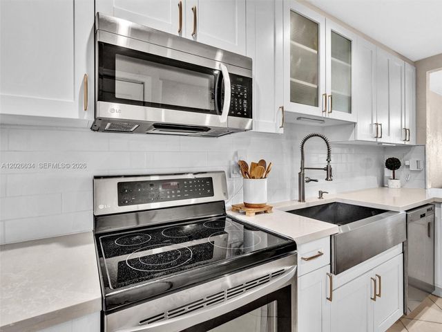 3660 Citrus Trce 2, Davie, FL 33328