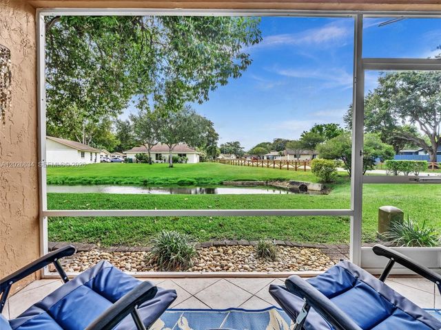 3660 Citrus Trce 2, Davie, FL 33328