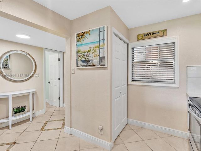 3660 Citrus Trce 2, Davie, FL 33328
