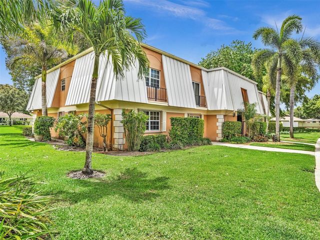 3660 Citrus Trce 2, Davie, FL 33328