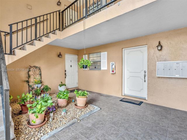 3660 Citrus Trce 2, Davie, FL 33328