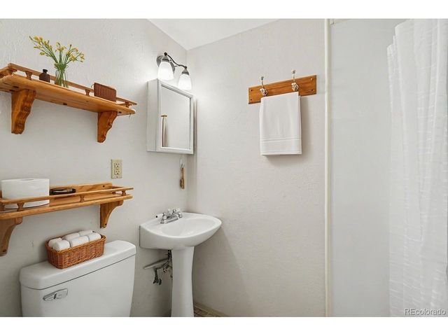 11750 Harrison St, Thornton, CO 80233