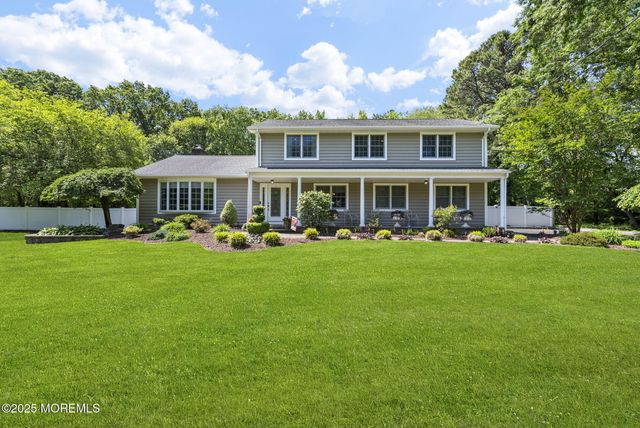 8 Garvey Drive, Monroe, NJ 08831