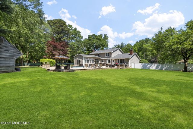 8 Garvey Drive, Monroe, NJ 08831