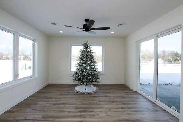 255 Eau Claire Avenue SE, Hutchinson, MN 55350