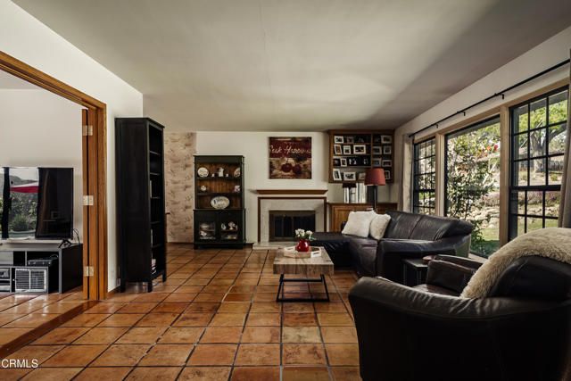 3818 Altura Avenue, La Crescenta, CA 91214