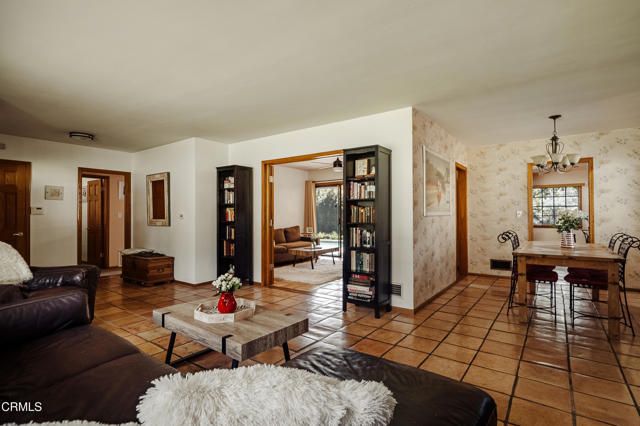 3818 Altura Avenue, La Crescenta, CA 91214