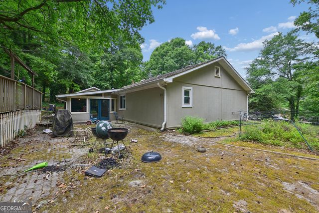 1888 Abbey Court, Conyers, GA 30012