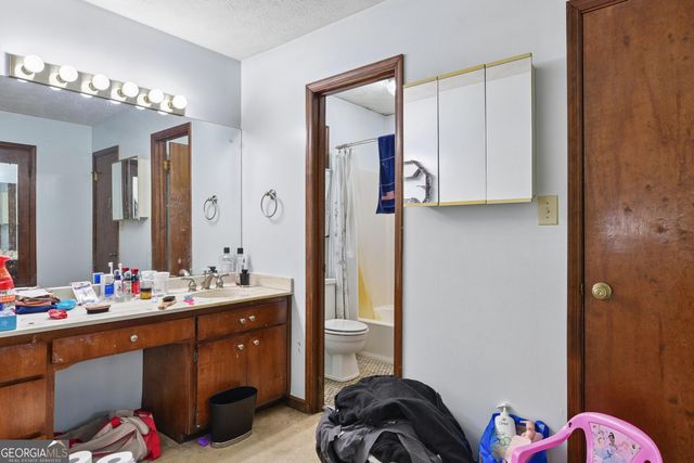 1888 Abbey Court, Conyers, GA 30012
