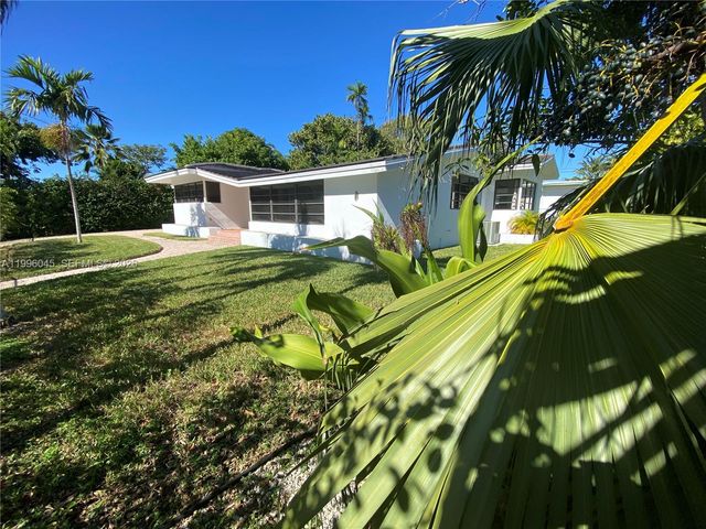 1101 Bay Dr, Miami Beach, FL 33141