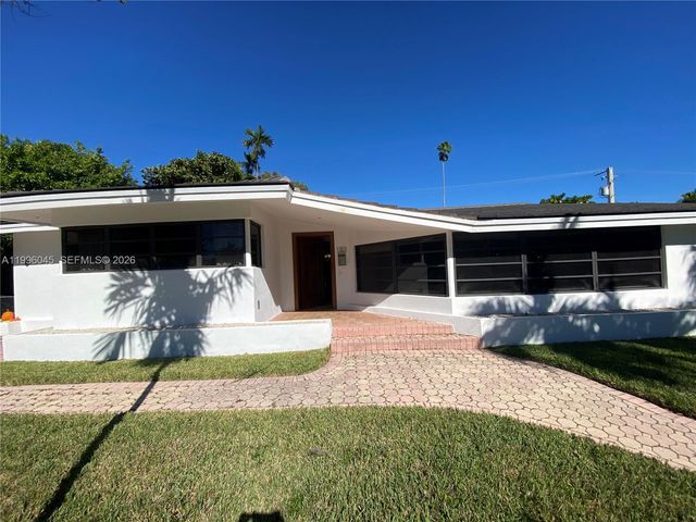 1101 Bay Dr, Miami Beach, FL 33141