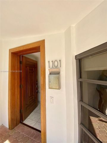 1101 Bay Dr, Miami Beach, FL 33141