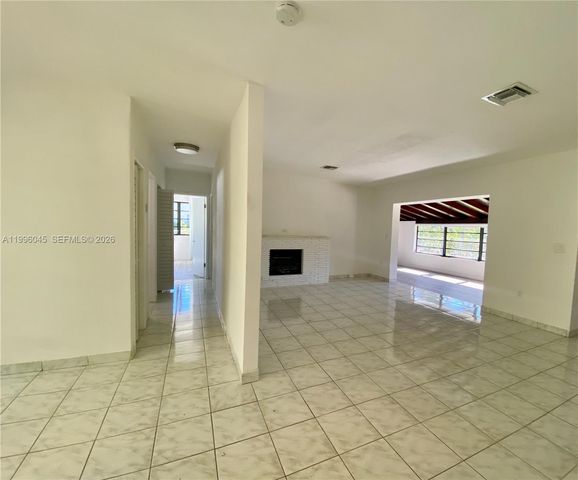 1101 Bay Dr, Miami Beach, FL 33141