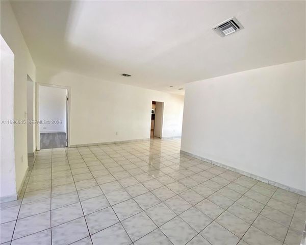 1101 Bay Dr, Miami Beach, FL 33141