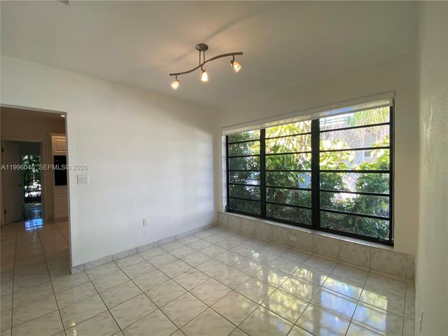 1101 Bay Dr, Miami Beach, FL 33141