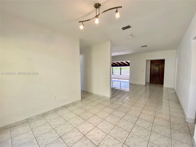 1101 Bay Dr, Miami Beach, FL 33141