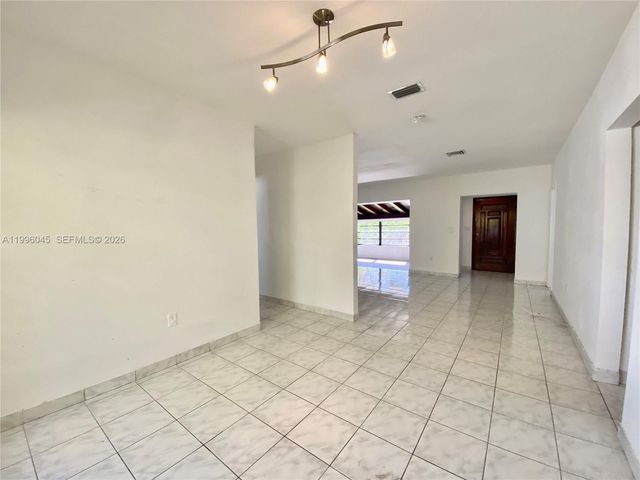 1101 Bay Dr, Miami Beach, FL 33141