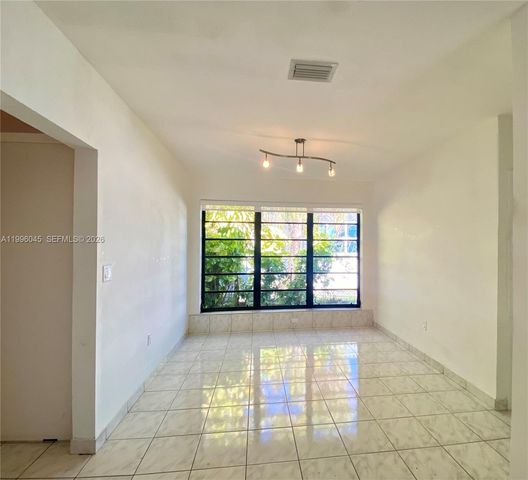 1101 Bay Dr, Miami Beach, FL 33141