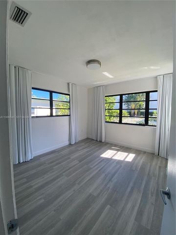 1101 Bay Dr, Miami Beach, FL 33141