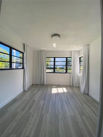 1101 Bay Dr, Miami Beach, FL 33141