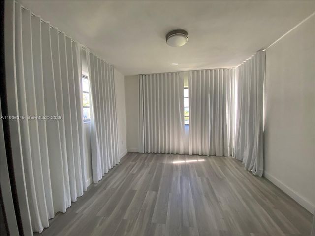1101 Bay Dr, Miami Beach, FL 33141