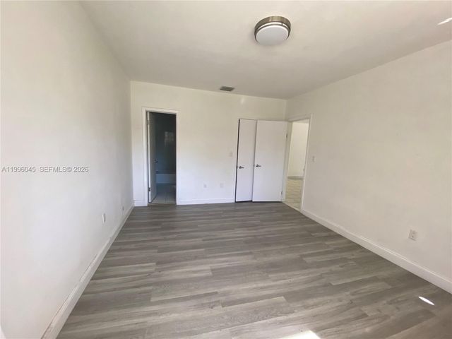 1101 Bay Dr, Miami Beach, FL 33141