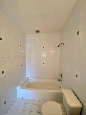 1101 Bay Dr, Miami Beach, FL 33141