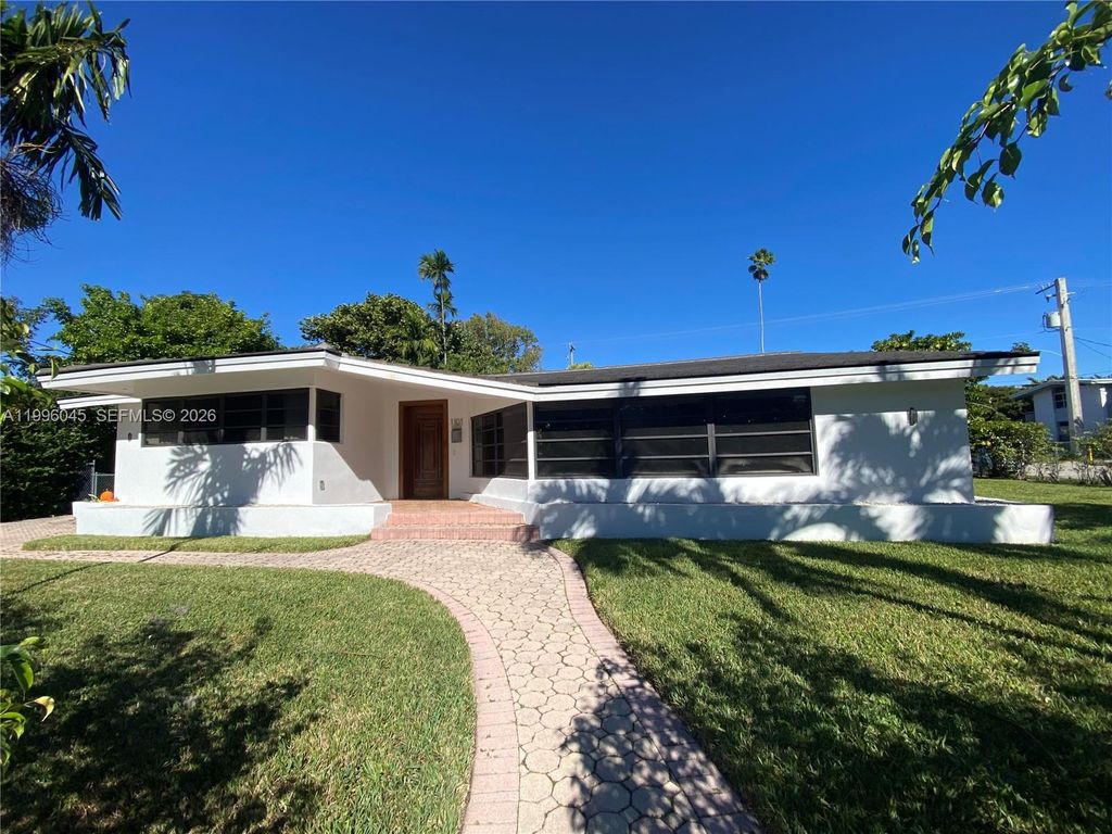1101 Bay Dr, Miami Beach, FL 33141