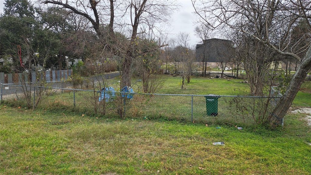 8613 Georgian DR, Austin, TX 78753