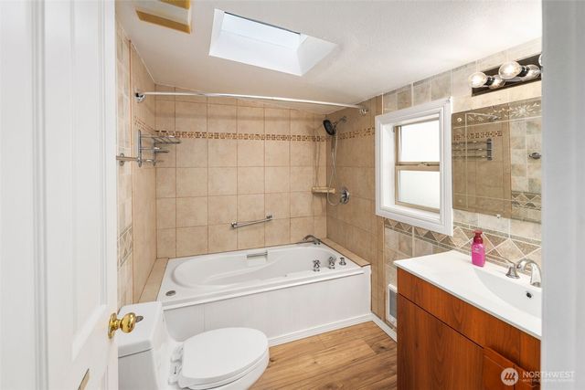 607 Ocean Beach Boulevard N, Long Beach, WA 98631