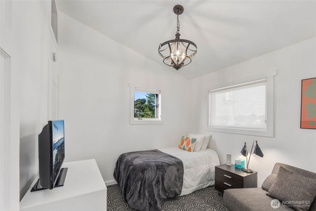 607 Ocean Beach Boulevard N, Long Beach, WA 98631