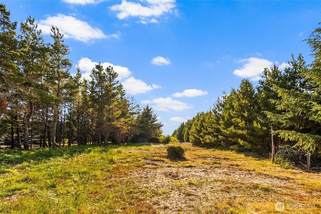 607 Ocean Beach Boulevard N, Long Beach, WA 98631