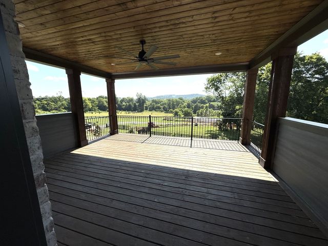 510 St Charles Dr, Arrington, TN 37014