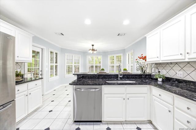 212 Eagle Pass, San Antonio, TX 78260