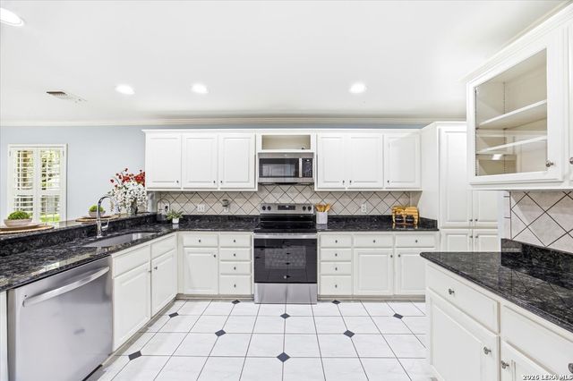 212 Eagle Pass, San Antonio, TX 78260