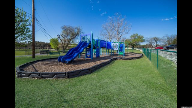 212 Eagle Pass, San Antonio, TX 78260